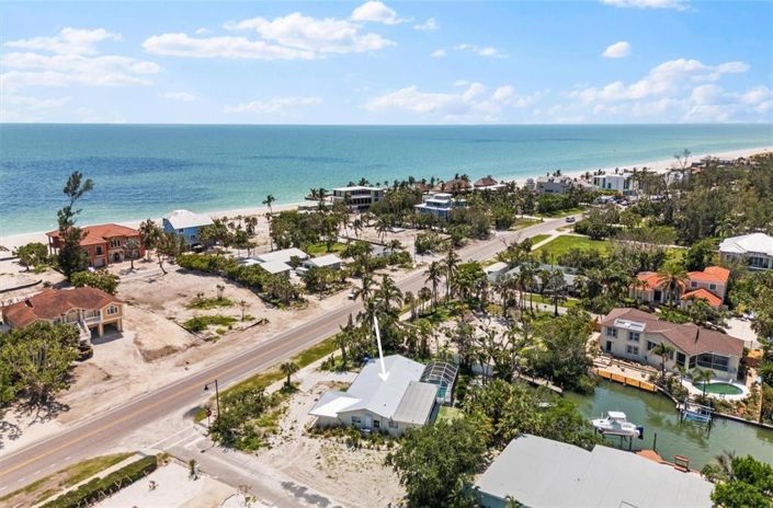 Image No.3-3 Bed Property for sale