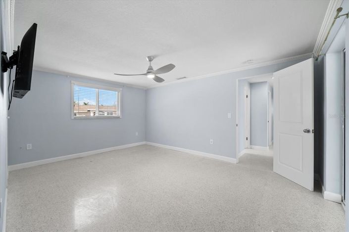 Image No.33-3 Bed Property for sale