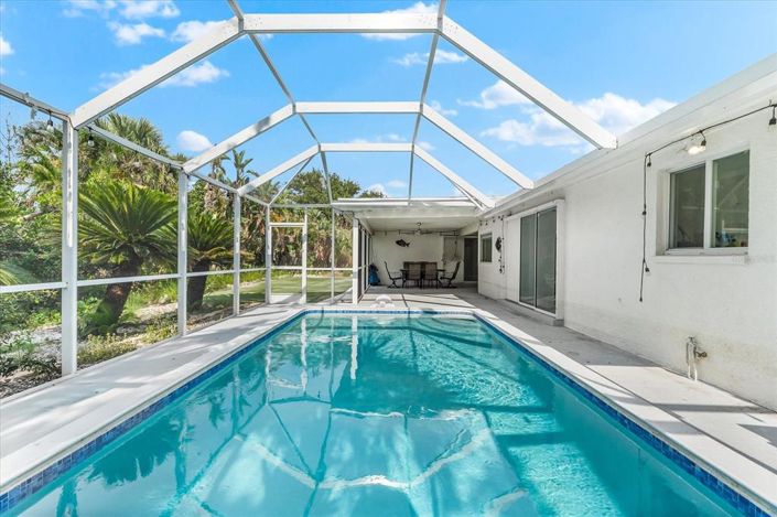 Image No.39-3 Bed Property for sale