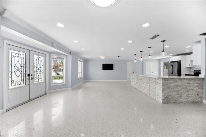 Image No.5-3 Bed Property for sale