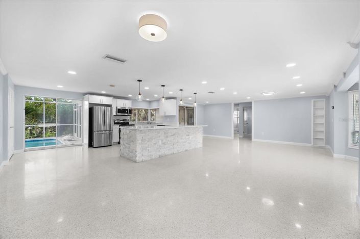 Image No.6-3 Bed Property for sale