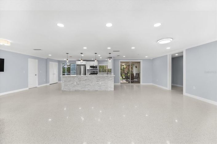 Image No.9-3 Bed Property for sale