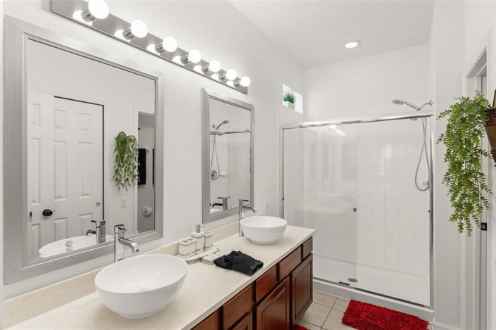 Image No.41-5 Bed Property for sale