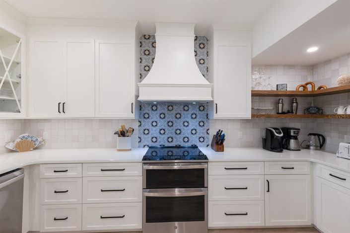 Image No.11-5 Bed Property for sale