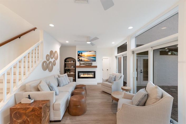 Image No.12-5 Bed Property for sale