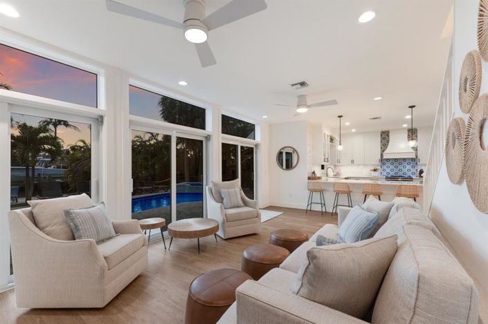 Image No.17-5 Bed Property for sale