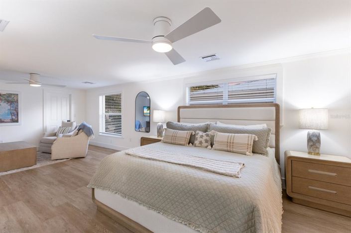 Image No.19-5 Bed Property for sale