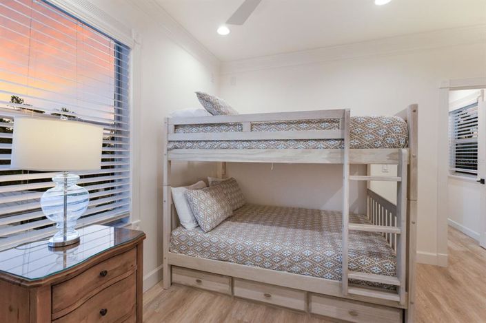 Image No.31-5 Bed Property for sale