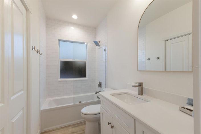 Image No.33-5 Bed Property for sale