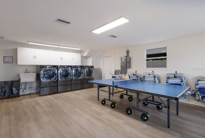 Image No.42-5 Bed Property for sale