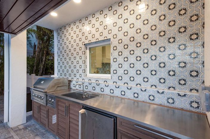 Image No.44-5 Bed Property for sale