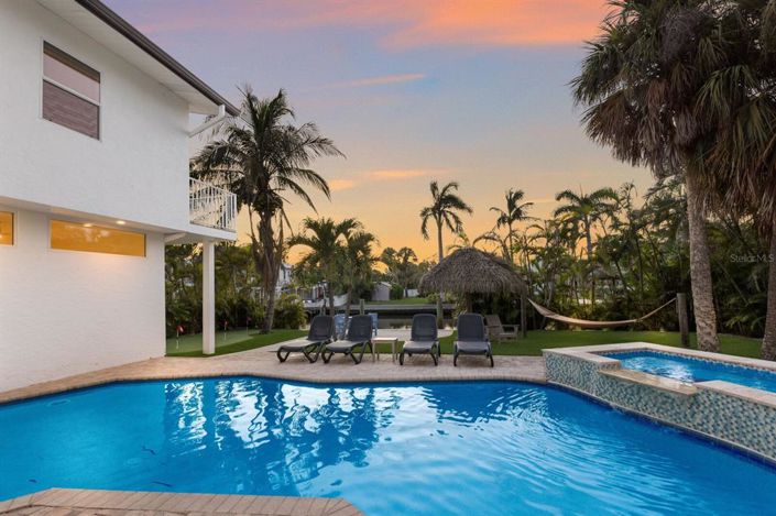 Image No.46-5 Bed Property for sale