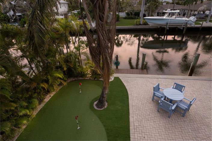 Image No.52-5 Bed Property for sale