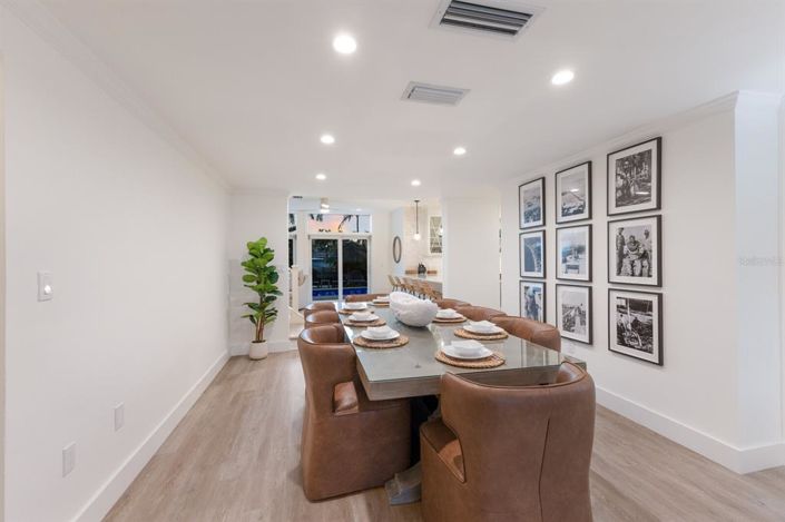 Image No.7-5 Bed Property for sale