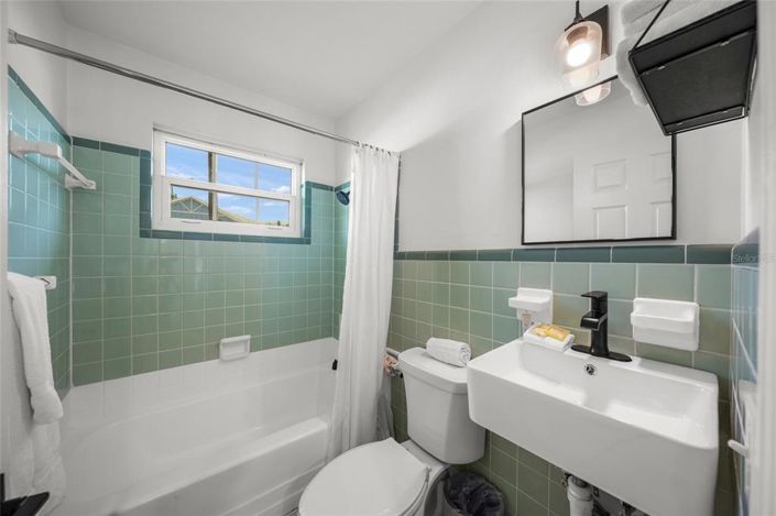 Image No.15-3 Bed Property for sale