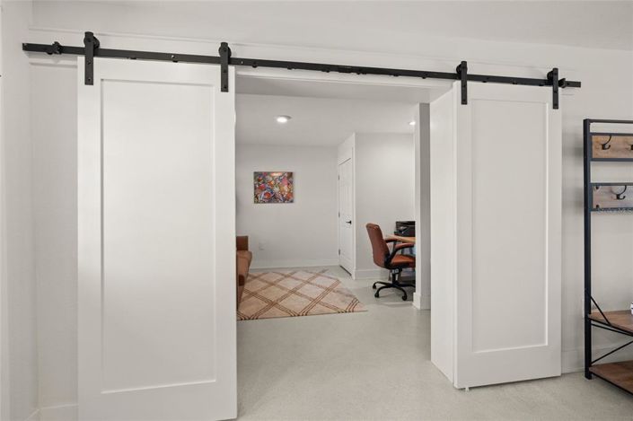 Image No.19-3 Bed Property for sale