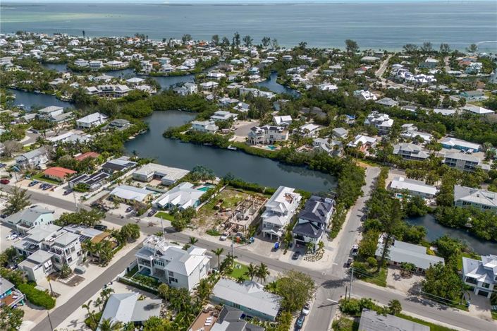 Image No.32-3 Bed Property for sale