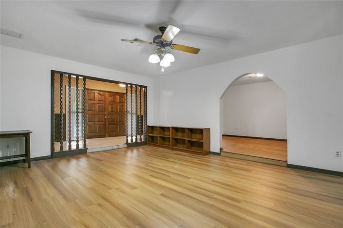 Image No.11-4 Bed Property for sale