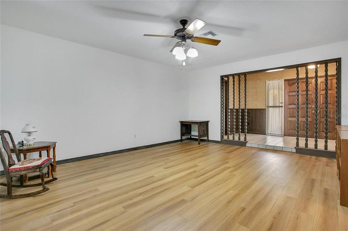 Image No.12-4 Bed Property for sale