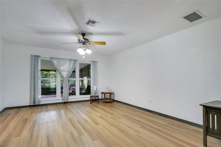 Image No.13-4 Bed Property for sale