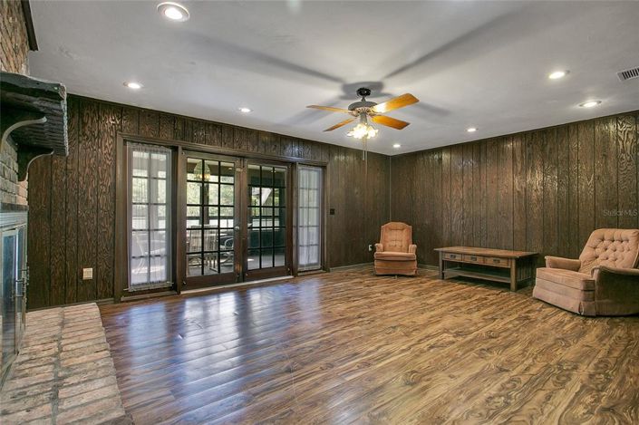 Image No.7-4 Bed Property for sale