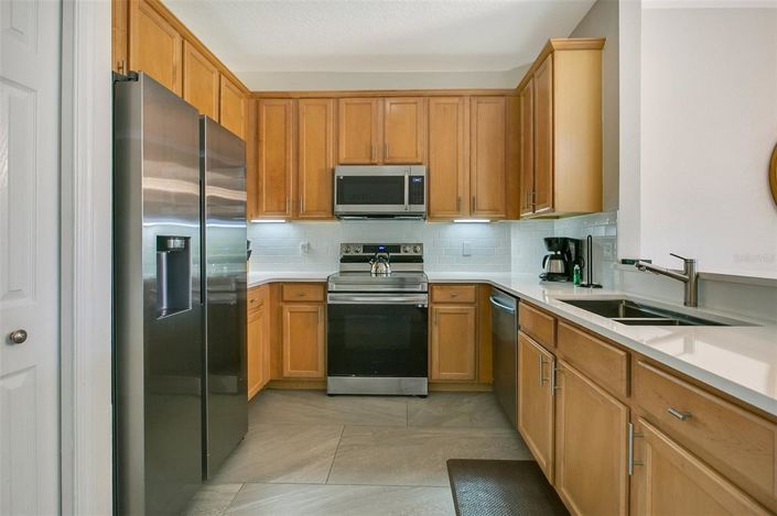 Image No.10-3 Bed Property for sale