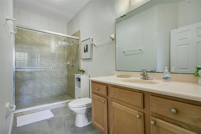 Image No.15-3 Bed Property for sale