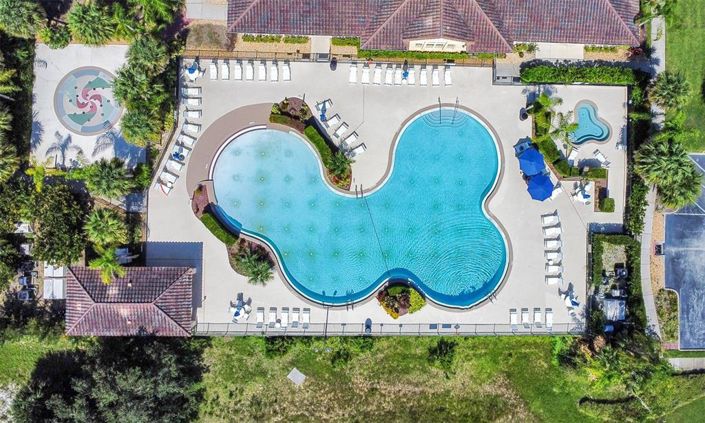 Image No.26-3 Bed Property for sale