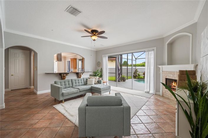 Image No.7-5 Bed Property for sale