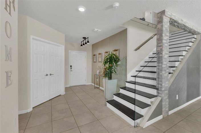 Image No.11-5 Bed Property for sale