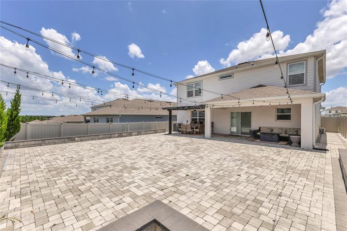 Image No.28-5 Bed Property for sale