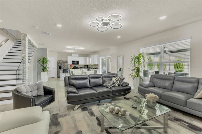 Image No.6-5 Bed Property for sale