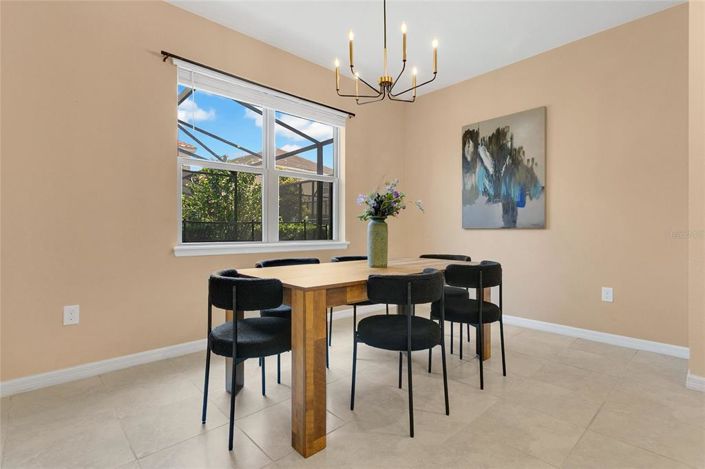 Image No.11-5 Bed Property for sale