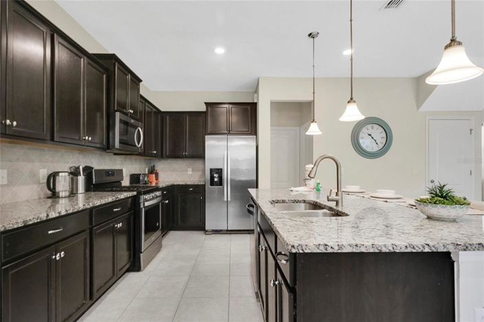 Image No.13-5 Bed Property for sale