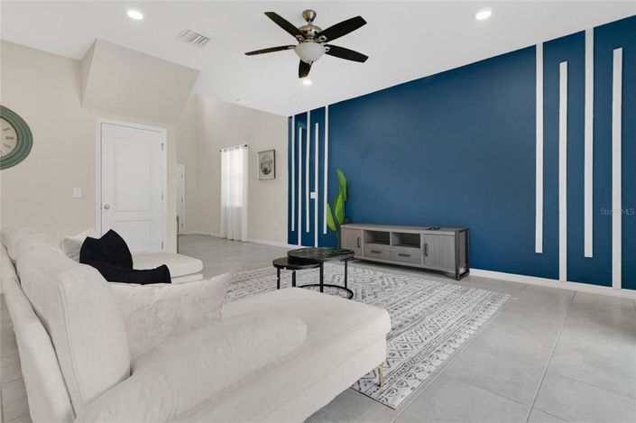 Image No.8-5 Bed Property for sale