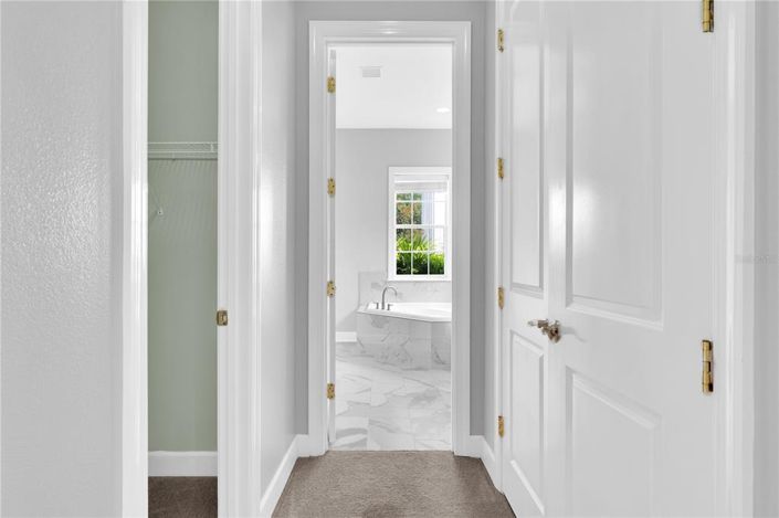 Image No.21-5 Bed Property for sale