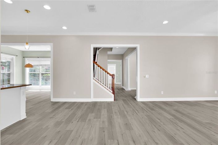 Image No.27-5 Bed Property for sale