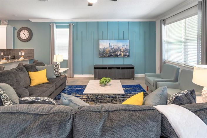 Image No.9-8 Bed Property for sale