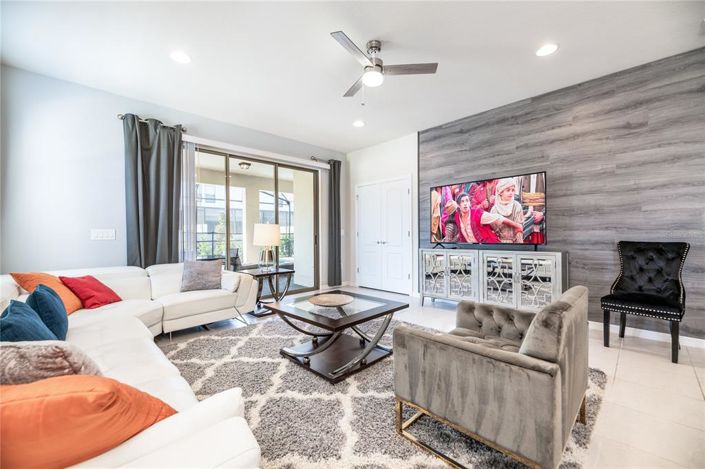 Image No.10-7 Bed Property for sale