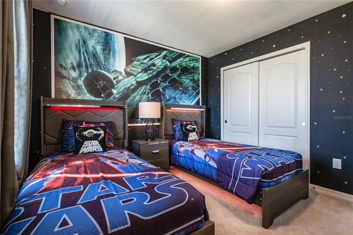 Image No.16-7 Bed Property for sale