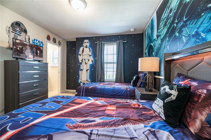 Image No.17-7 Bed Property for sale