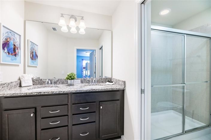 Image No.20-7 Bed Property for sale