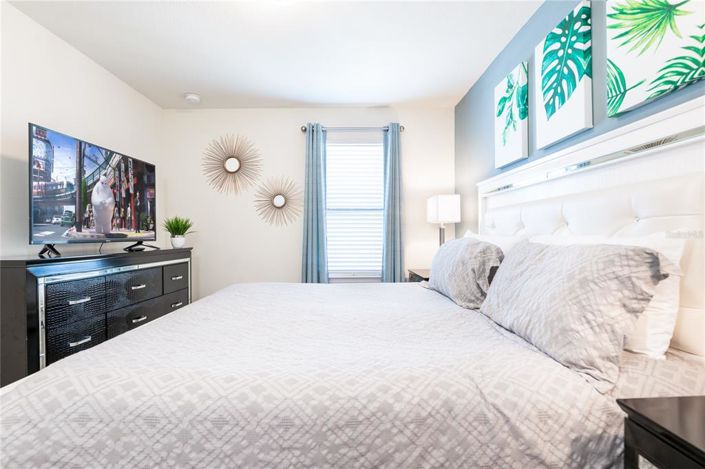 Image No.23-7 Bed Property for sale