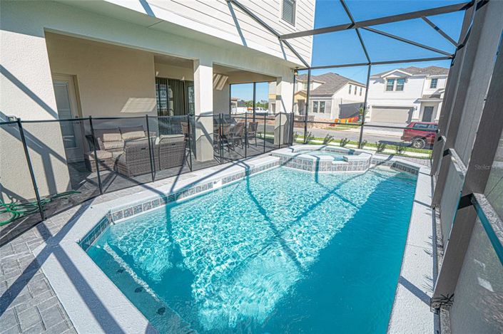 Image No.35-7 Bed Property for sale