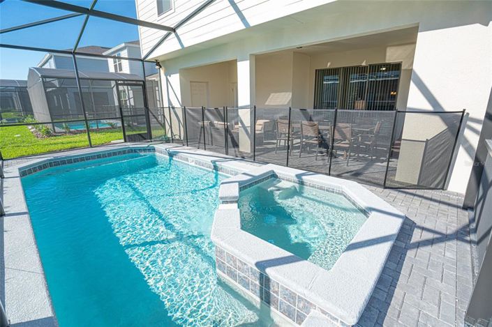 Image No.36-7 Bed Property for sale