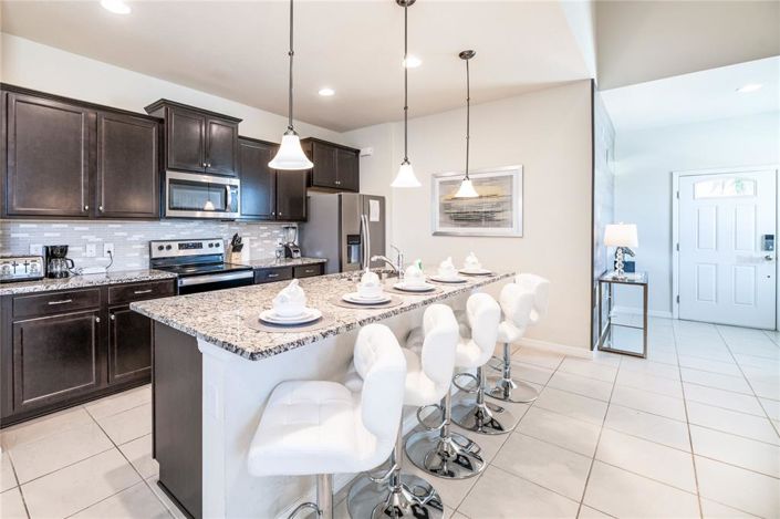 Image No.4-7 Bed Property for sale