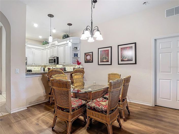 Image No.9-3 Bed Property for sale