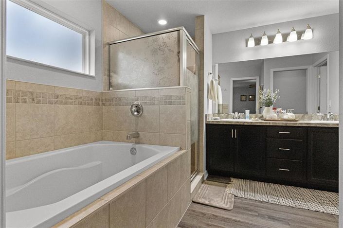 Image No.22-4 Bed Property for sale