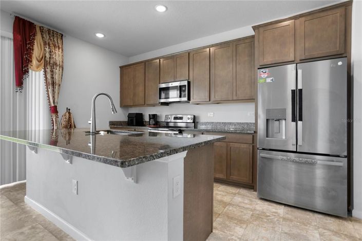 Image No.10-5 Bed Property for sale