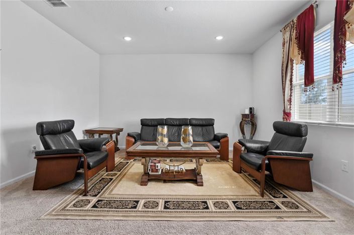 Image No.7-5 Bed Property for sale